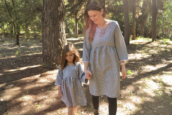 Mother's day gift ideas Black and white checkered dress, mother daughter matching dress, Matching mommy and me, Plaid dress, Mother's Day